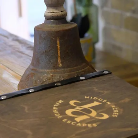 Hidden Acres- With Double & Single Bed, 게스트하우스 말라하이드