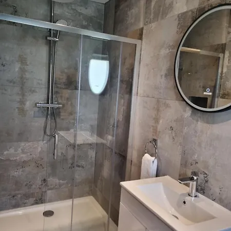 Hidden Acres- With Double & Single Bed, Vendégház Malahide