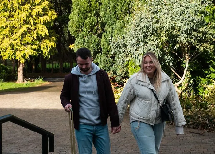 Hidden Acres- With Double & Single Bed,