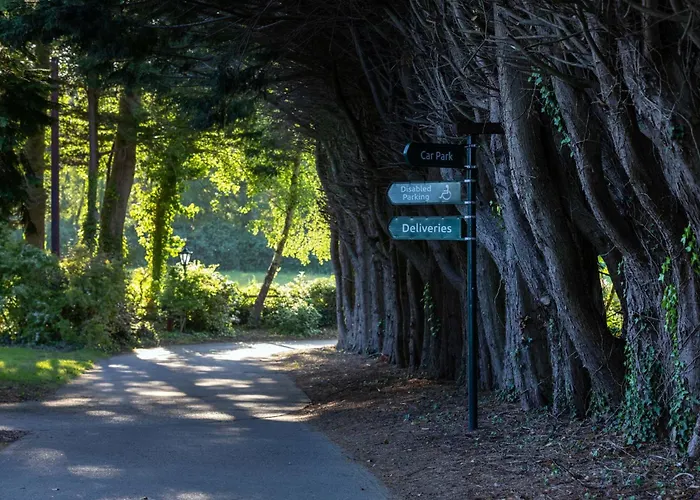 Hidden Acres- With Double & Single Bed, Малахайд